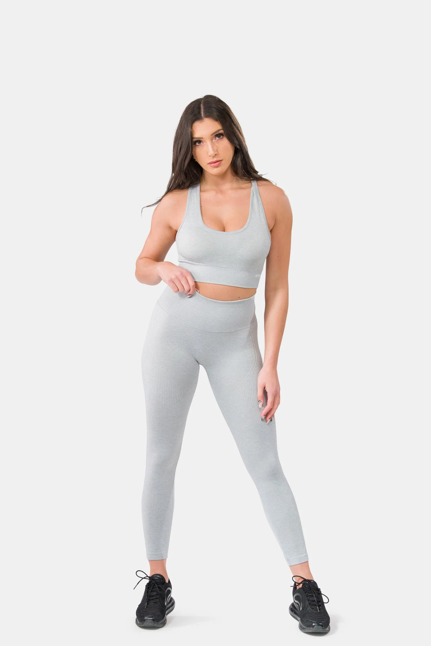 Allure Seamless Sports Bra - Image 3