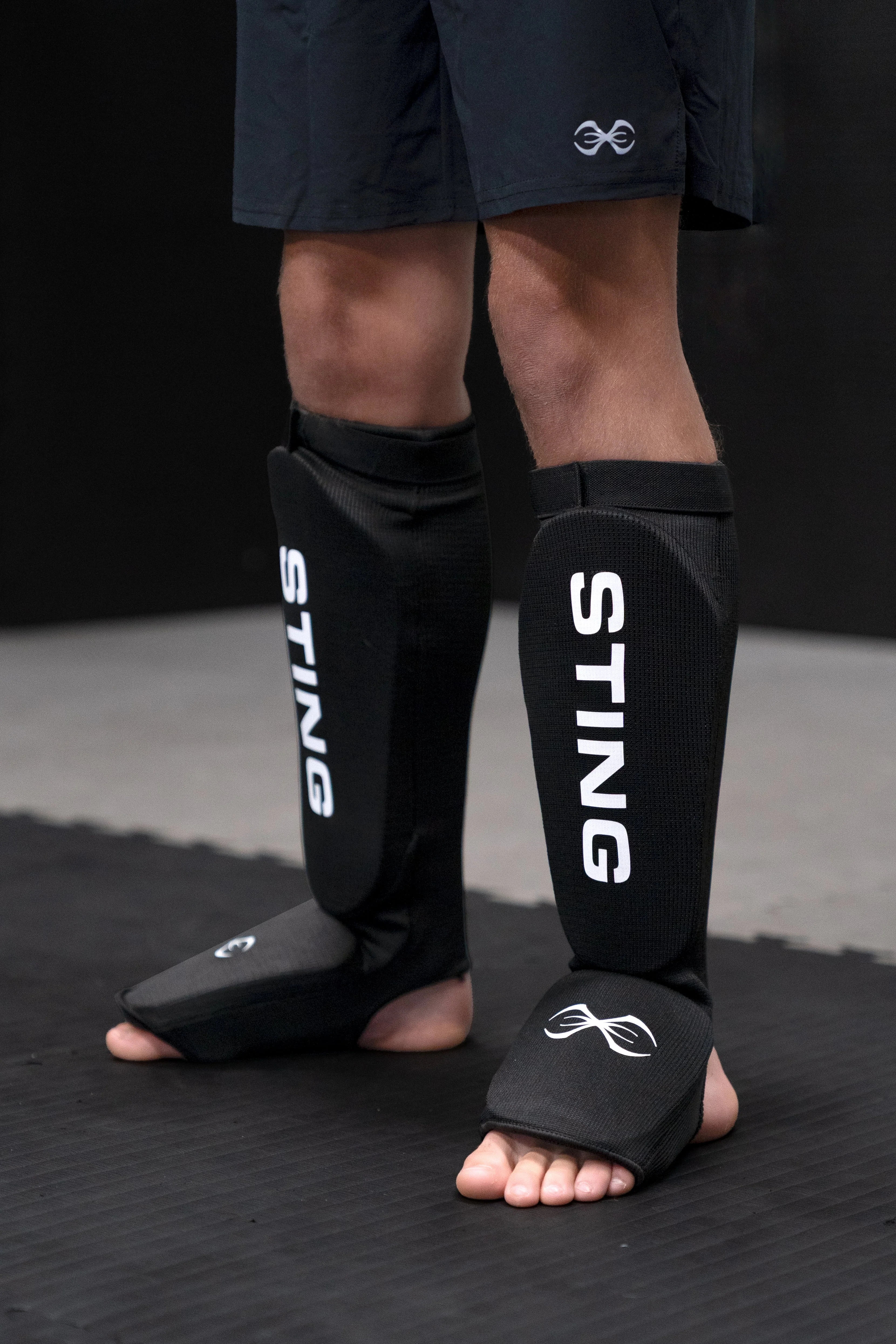 Armalite Slip On Shin & Foot Protector - Image 4