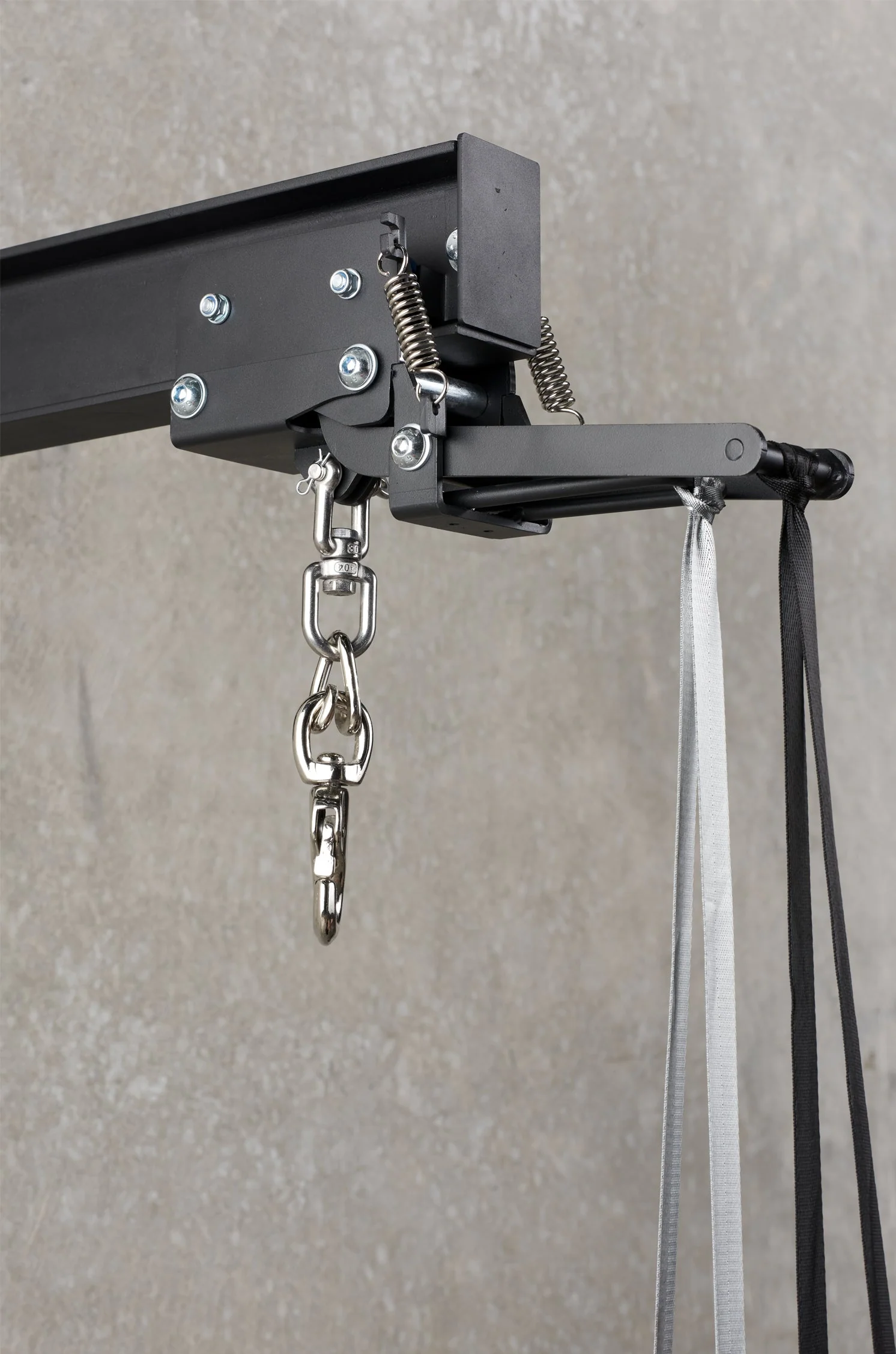 Punching Bag Wall Bracket with Pulley System - Image 4